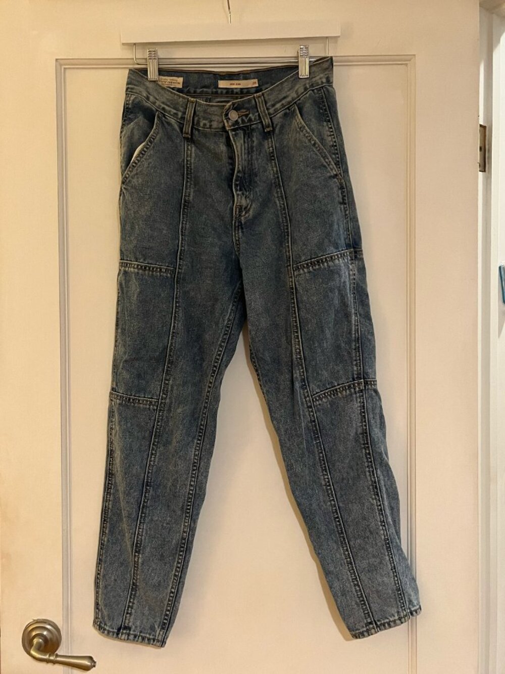 Levis Mom jeans